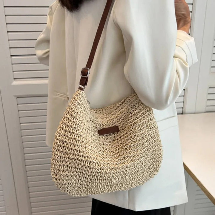 Straw shoulder bag